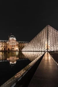 Museo_del_Louvre_Paris